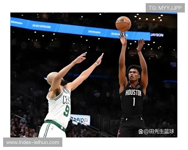 火箭阿门·汤普森12投10中砍23分,生涯代表作助球队大捷 火箭阿门·汤普森12投10中砍23分,生涯代表作助球队大捷